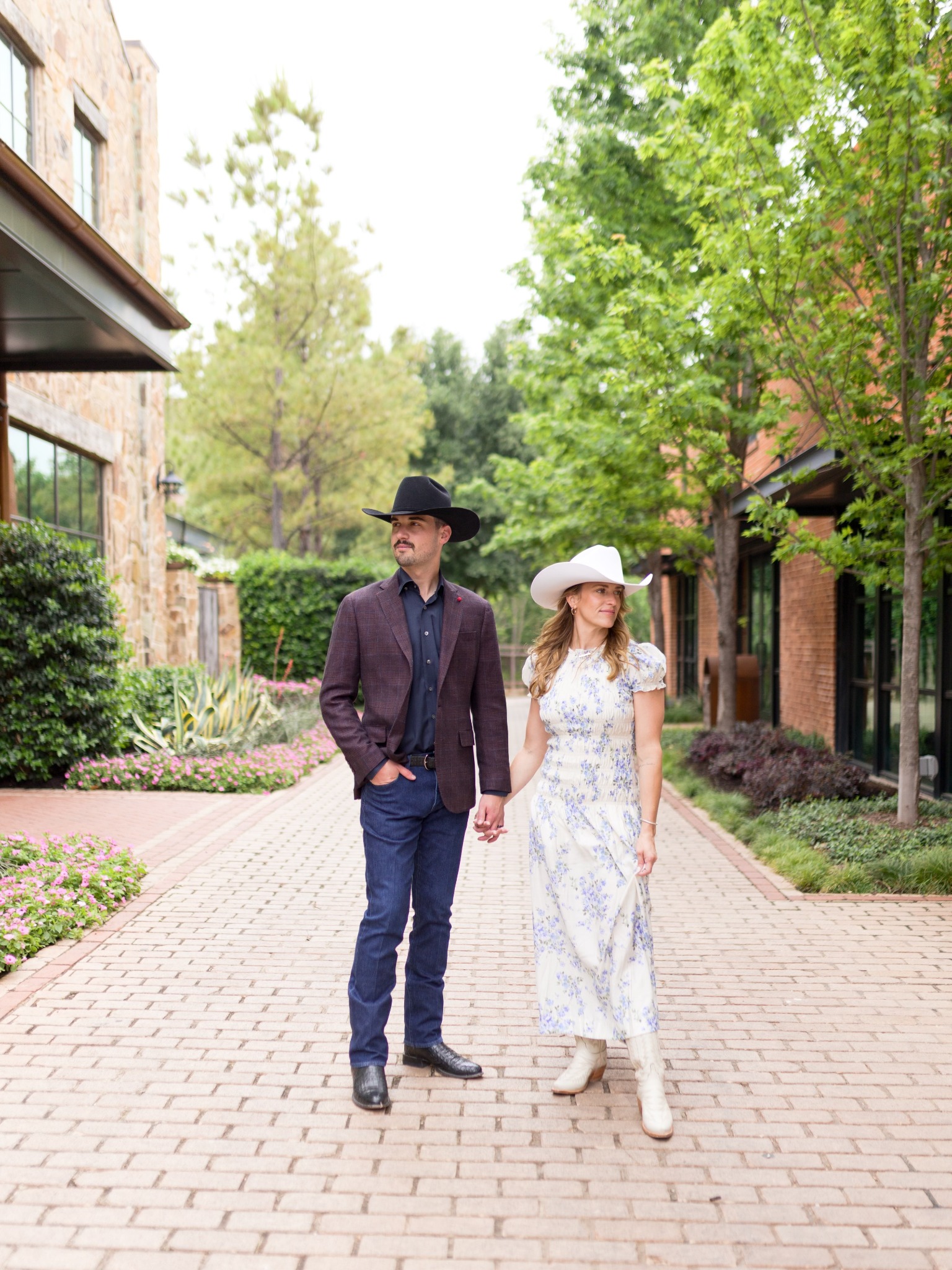Hunter and Shelbi Bolling together in a landscaped Texas neighborhood